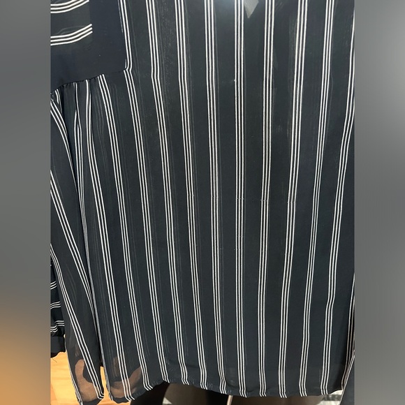 Sheer navy & white stripped flowy blouse - Picture 5 of 11